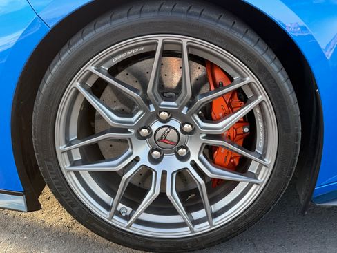 Used 2024 Chevrolet Corvette Z06 RWD image 11
