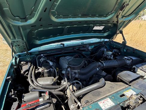 Used 1996 Ford F150 4x4 Regular Cab image 14
