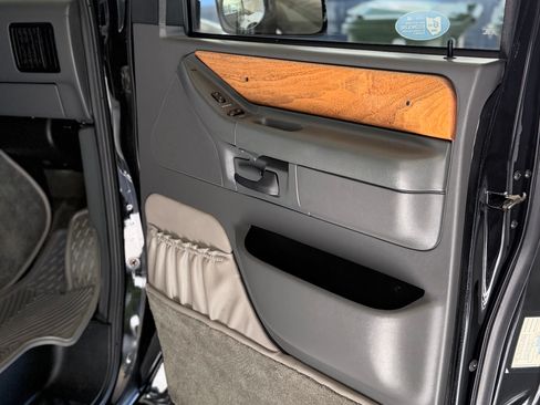 Used 1996 Ford E-150 and Econoline 150 RWD image 16