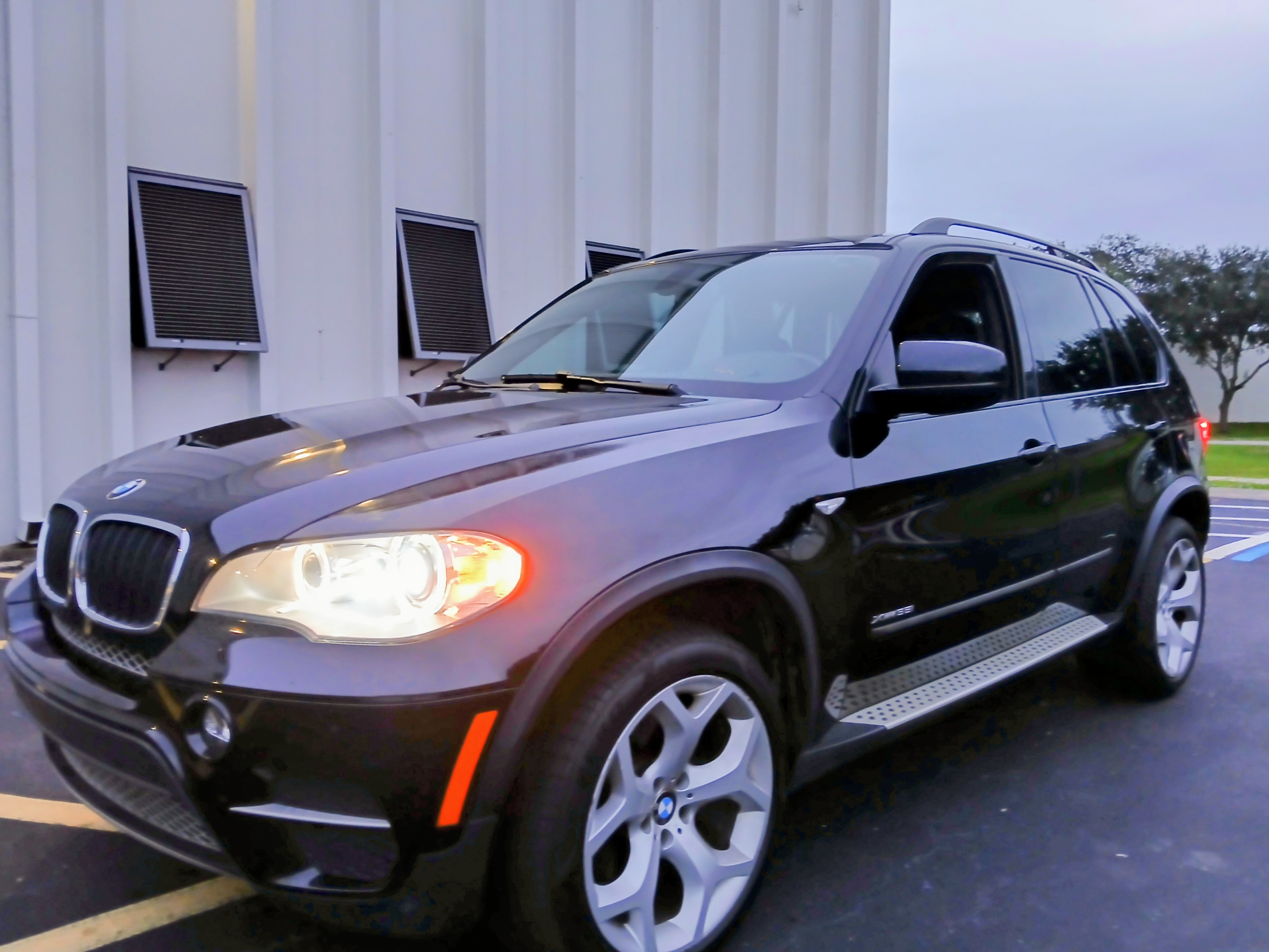 Used 2013 BMW X5 xDrive35i AWD/4WD image 1
