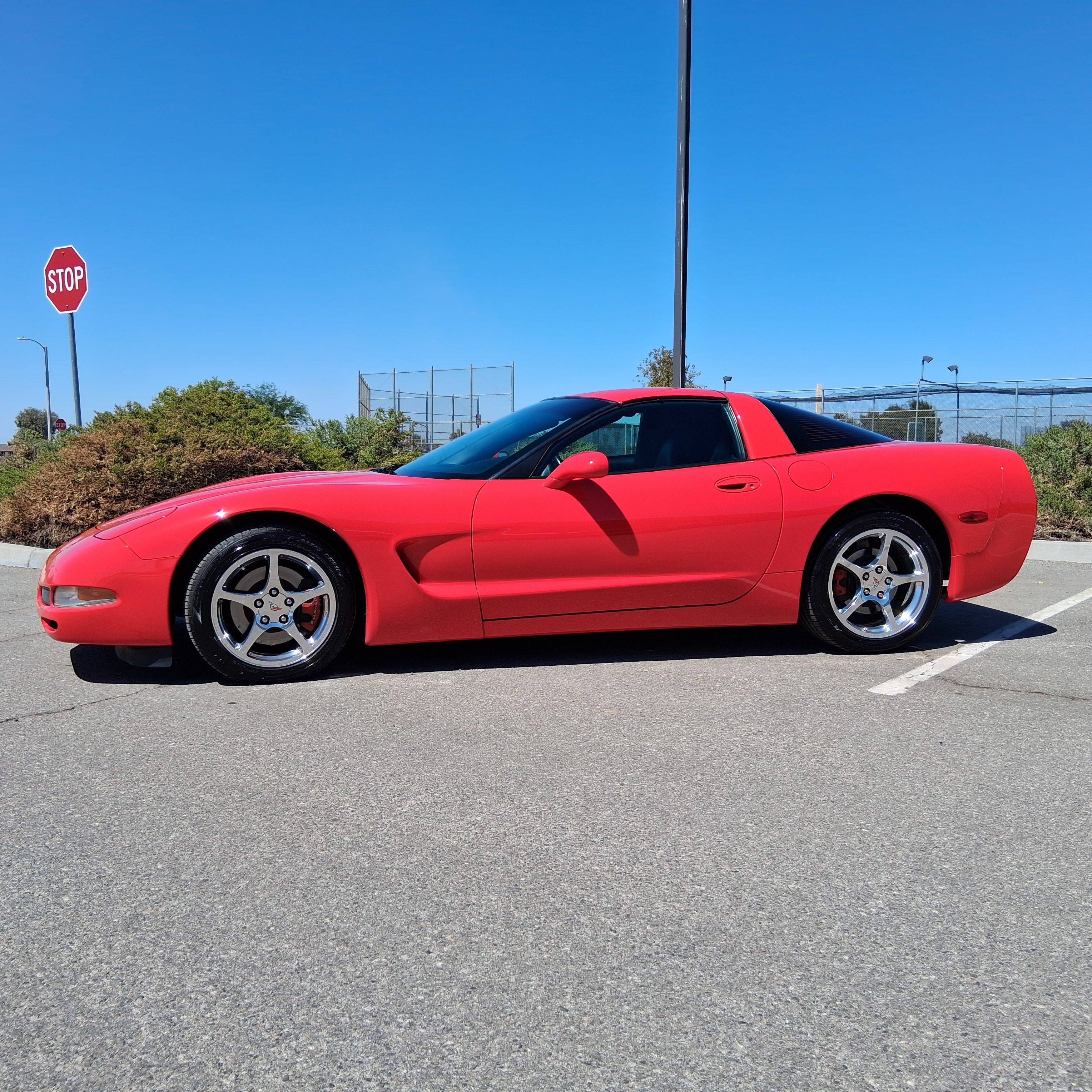 Used 2002 Chevrolet Corvette Coupe RWD image 32