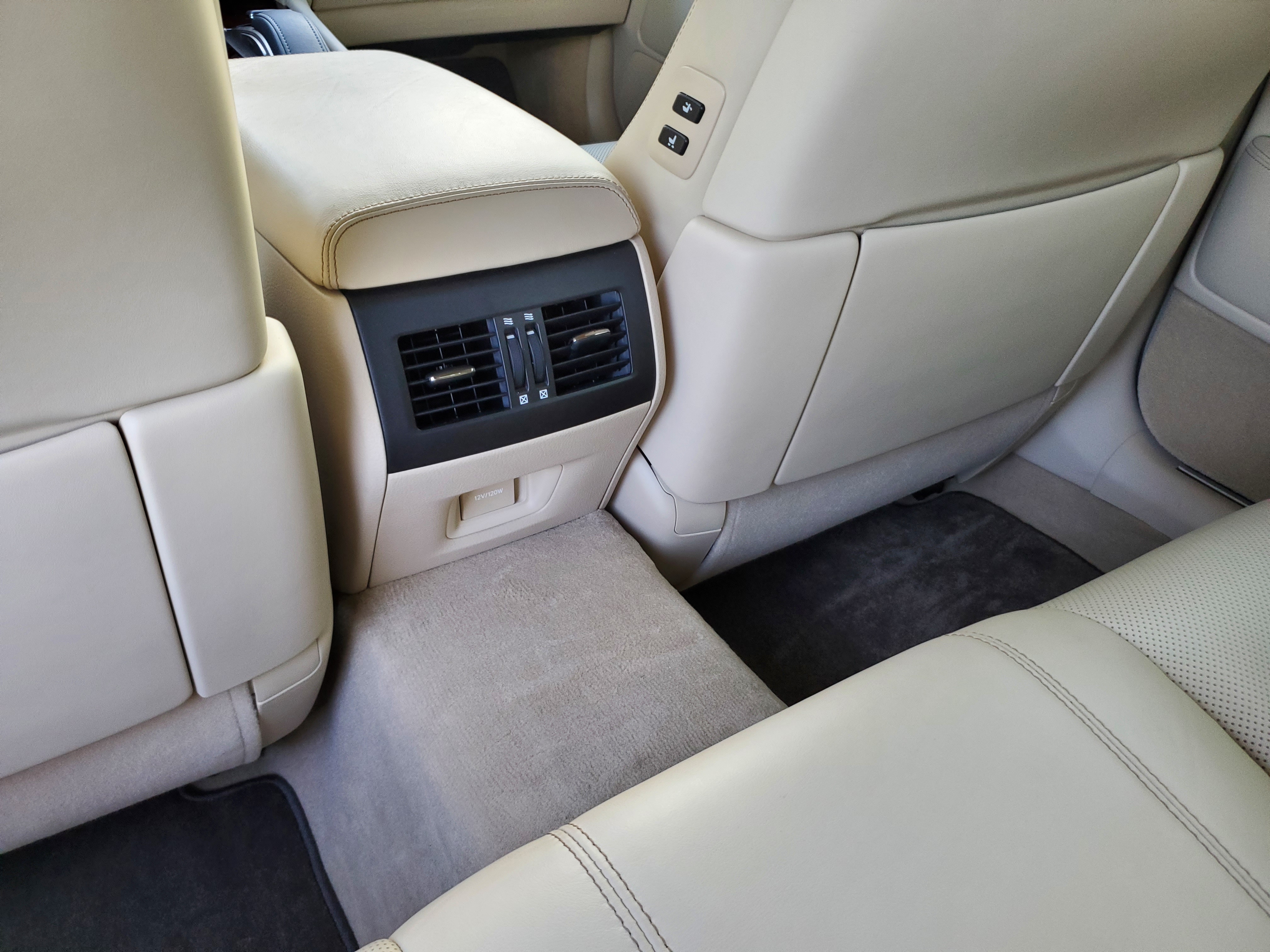Used 2016 Lexus LS 460 w/ Comfort Package RWD image 16