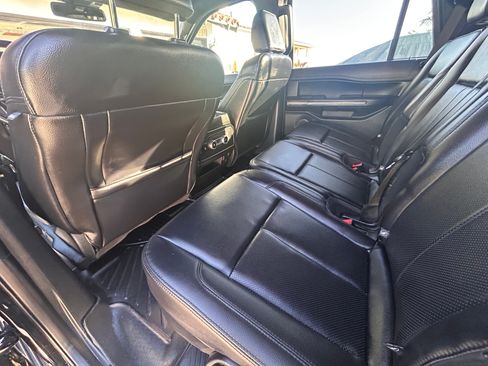Used 2021 Ford Expedition XLT w/ Black Accent Package image 8