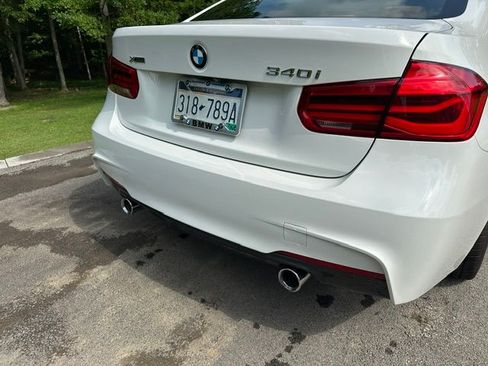 Used 2018 BMW 340i xDrive Sedan AWD/4WD image 10