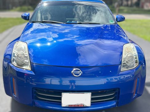Used 2007 Nissan 350Z Touring image 2