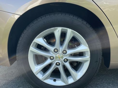 Used 2018 Chevrolet Malibu LT FWD image 10