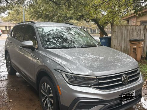 Used 2024 Volkswagen Tiguan S image 4