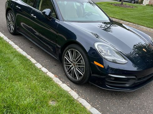 Used 2021 Porsche Panamera 4 AWD/4WD image 1