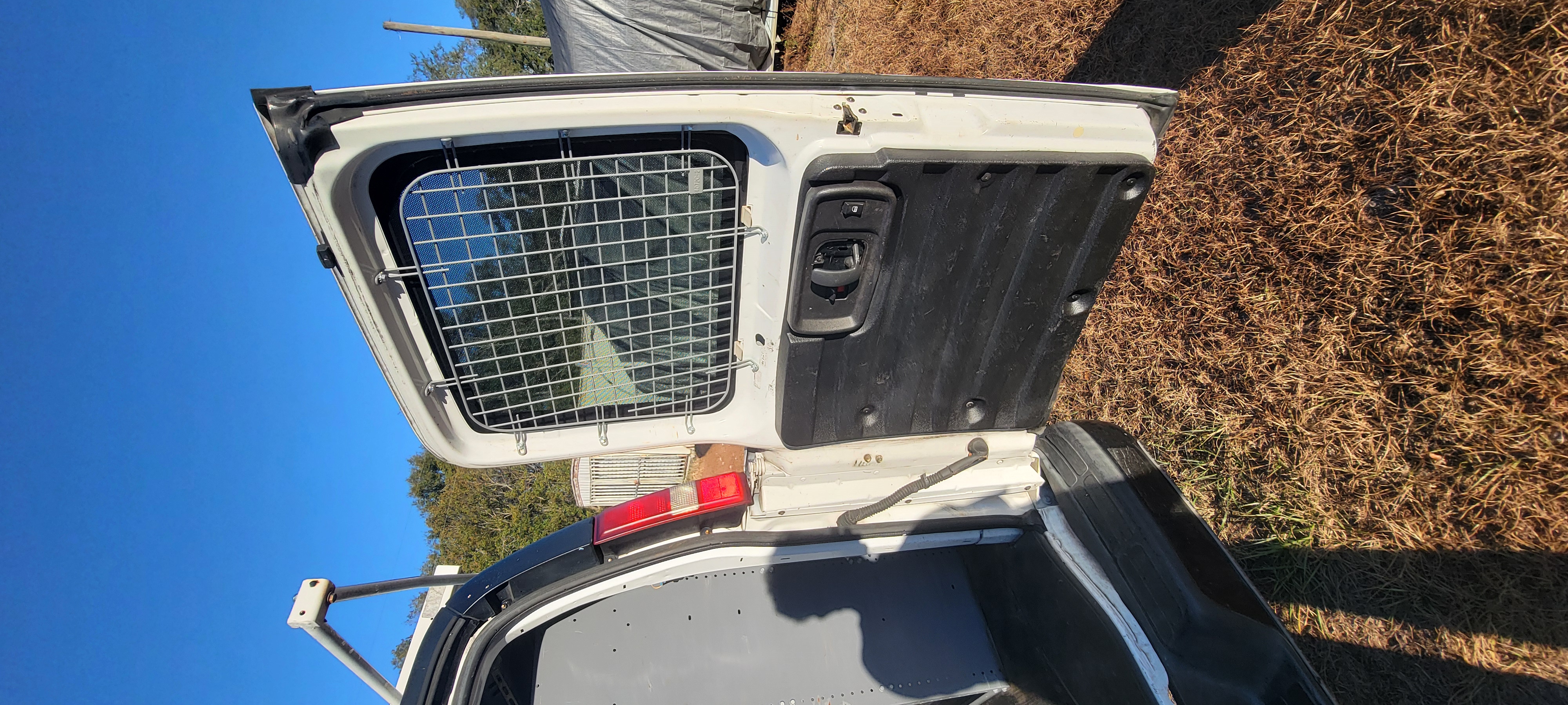 Used 2013 Chevrolet Express 2500 RWD image 18