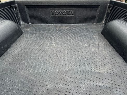 Used 1993 Toyota Pickup Deluxe image 8