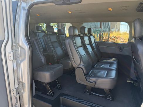 Used 2016 Ford Transit 350 XLT RWD image 2