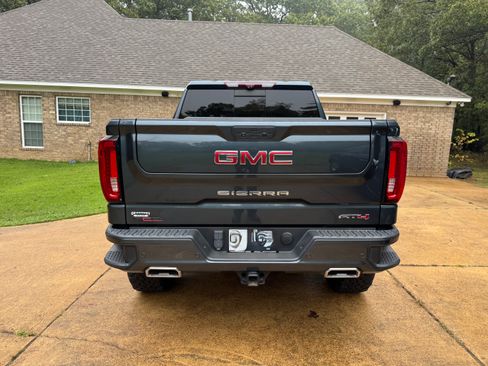 Used 2021 GMC Sierra 1500 AT4 w/ AT4 Premium Package image 8