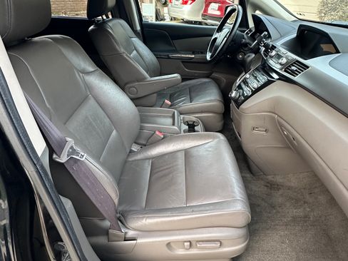 Used 2011 Honda Odyssey Touring Elite image 11