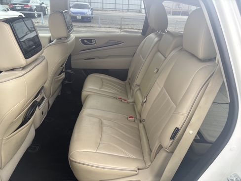 Used 2018 INFINITI QX60 FWD w/ Premium Package image 9