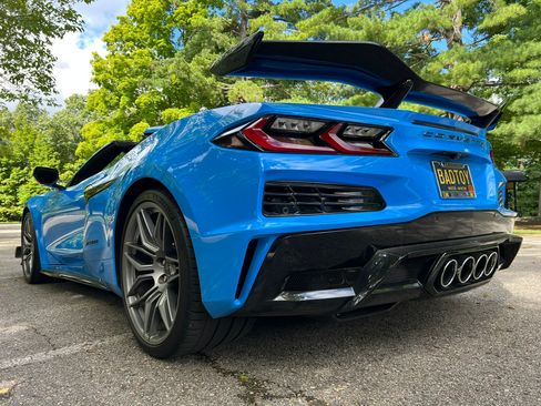 Used 2024 Chevrolet Corvette Z06 w/ Battery Protection Package image 9