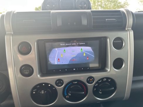 Used 2009 Toyota FJ Cruiser 4WD image 17