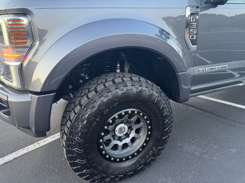 Used 2022 Ford F350 Platinum AWD/4WD image 4