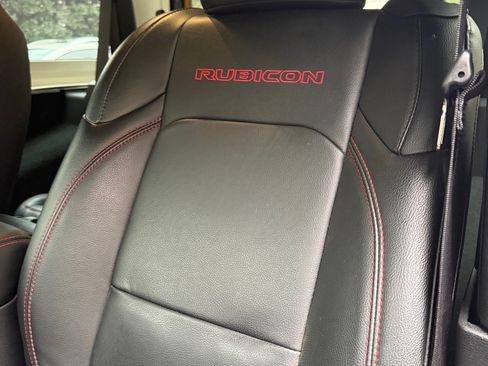 Used 2023 Jeep Wrangler Rubicon w/ LED Lighting Group image 9