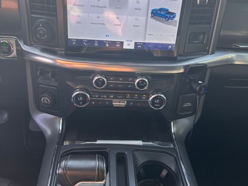 Used 2021 Ford F150 Lariat w/ Equipment Group 502A High RWD image 12