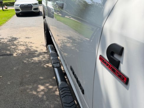 Used 2021 RAM 3500 Big Horn w/ Night Edition AWD/4WD image 6