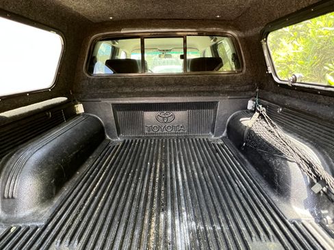 Used 2002 Toyota Tacoma PreRunner RWD image 13