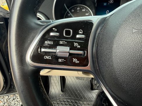 Used 2019 Mercedes-Benz C 300 4MATIC Sedan image 16