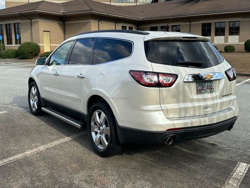 Used 2014 Chevrolet Traverse LTZ image 5