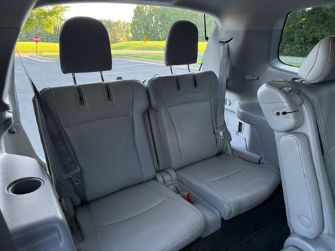 Used 2013 Toyota Highlander Limited AWD/4WD image 9