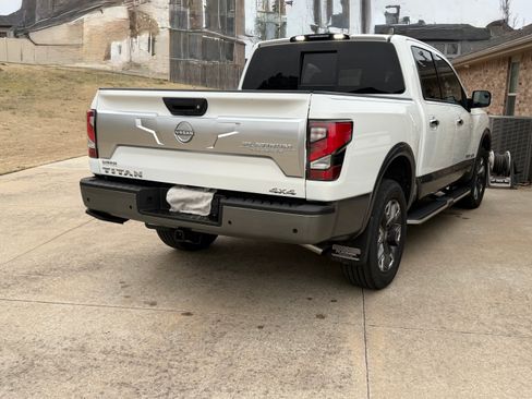 Used 2023 Nissan Titan Platinum Reserve w/ Moonroof Package image 6