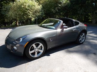 Used 2009 Pontiac Solstice GXP image 1