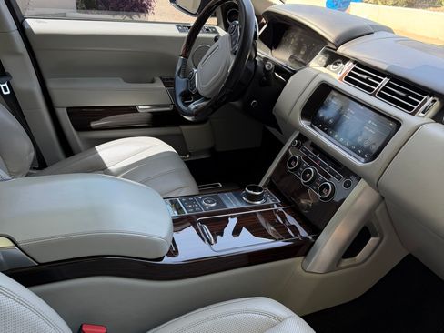 Used 2017 Land Rover Range Rover Long Wheelbase Autobiography AWD/4WD image 4