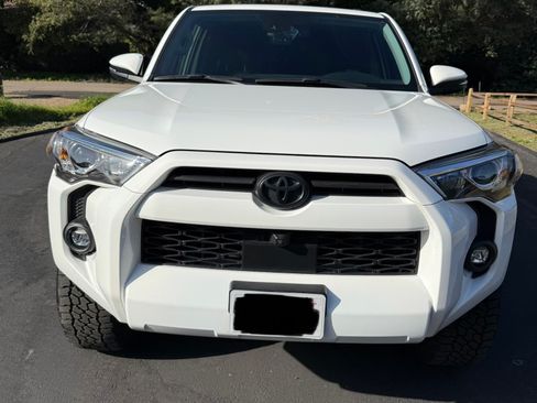 Used 2023 Toyota 4Runner SR5 Premium image 4