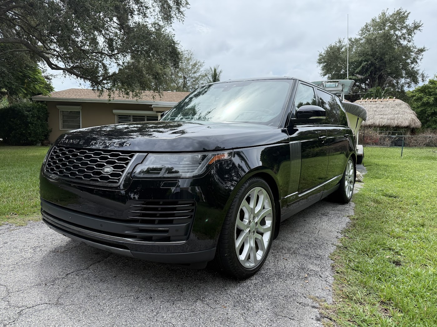 Used 2020 Land Rover Range Rover Long Wheelbase HSE AWD/4WD image 4