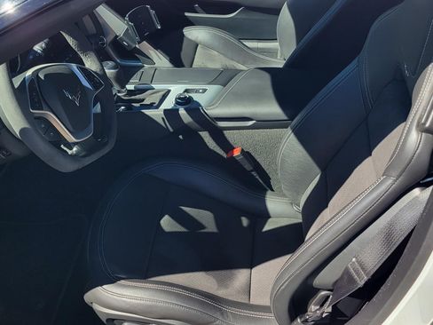 Used 2019 Chevrolet Corvette Stingray Coupe image 10