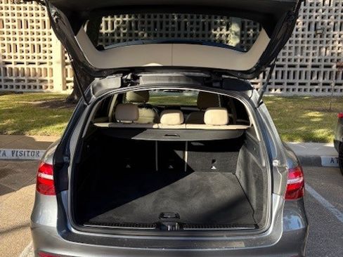 Used 2018 Mercedes-Benz GLC 300 image 10