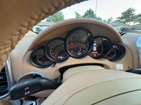 Used 2013 Porsche Cayenne Diesel AWD/4WD image 15