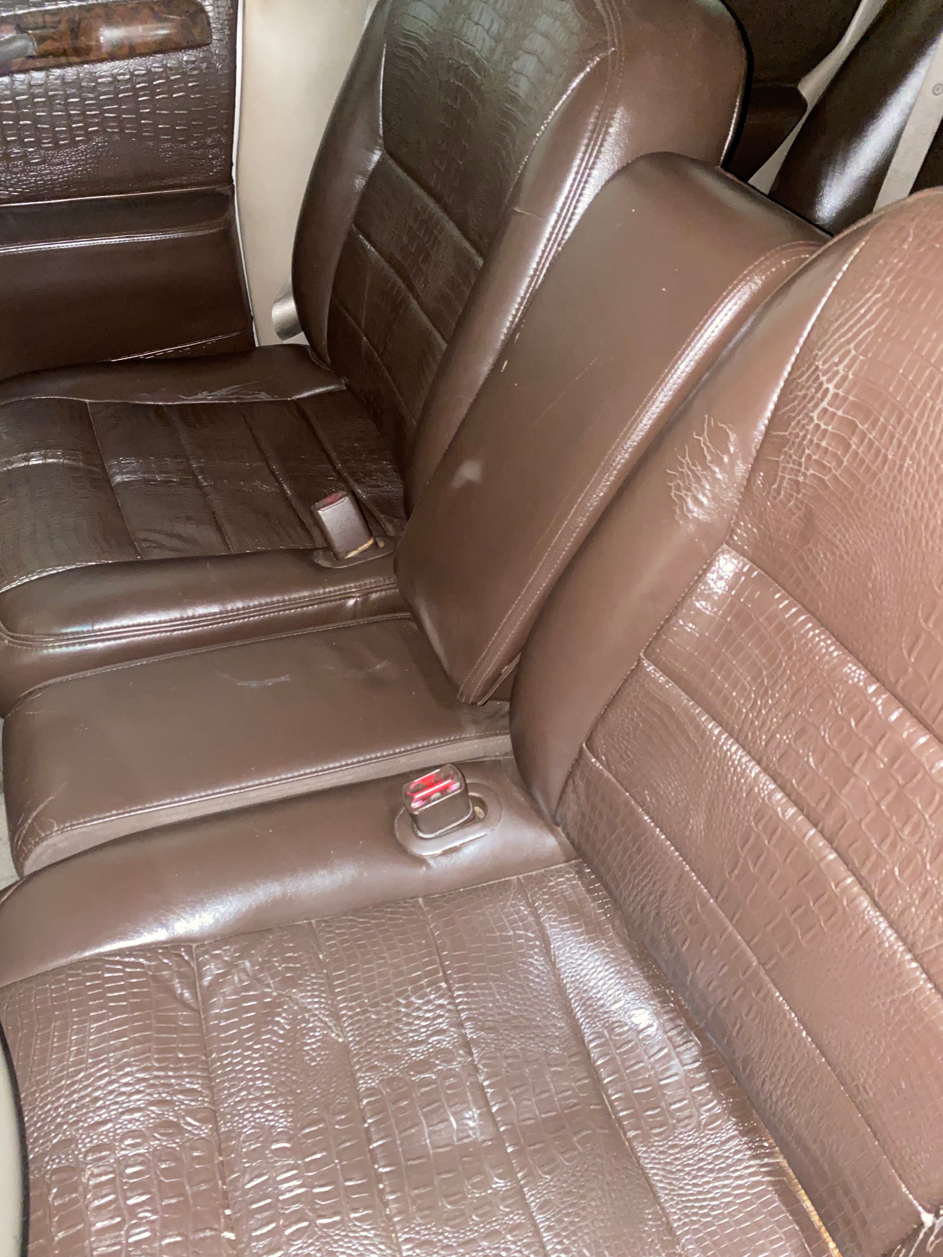 Used 1999 Lincoln Town Car Executive RWD image 5