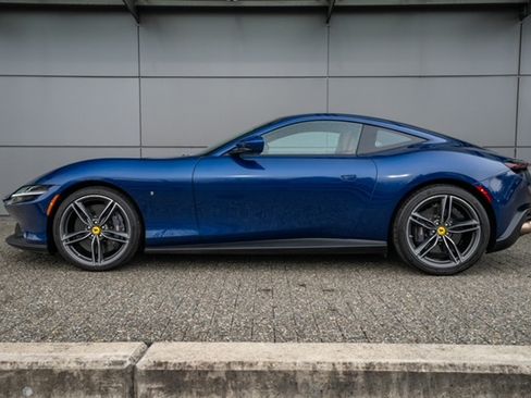 Used 2023 Ferrari Roma image 2