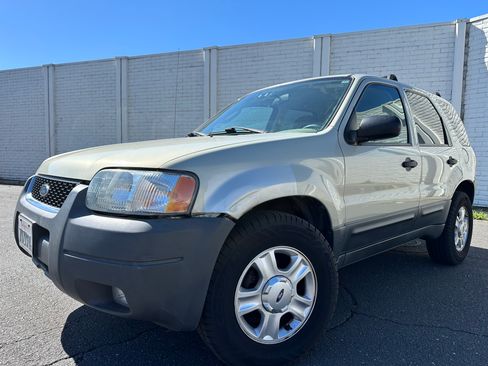 Used 2004 Ford Escape XLT image 15