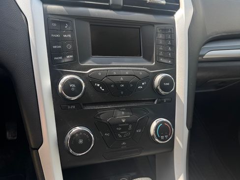 Used 2016 Ford Fusion S FWD image 9