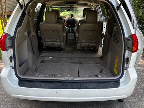 Used 2009 Toyota Sienna XLE w/ Towing Prep Pkg FWD image 27