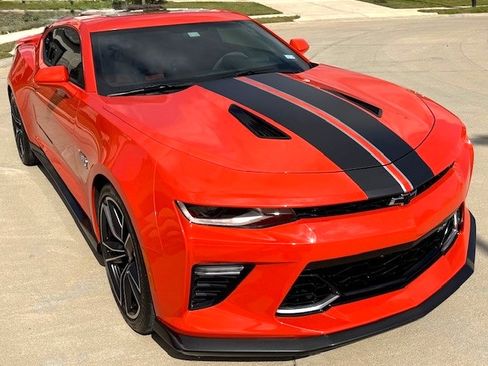 Used 2018 Chevrolet Camaro SS w/ Hot Wheels Edition image 6