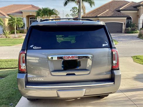 Used 2018 GMC Yukon Denali w/ Open Road Package image 4