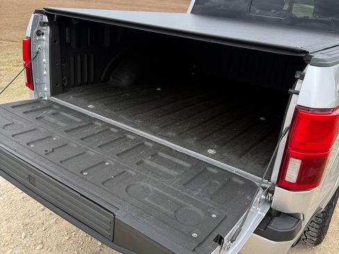 Used 2019 Ford F150 Platinum w/ Equipment Group 701A Luxury image 9