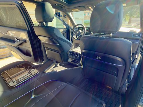 Used 2023 Mercedes-Benz Maybach GLS 600 4MATIC image 19