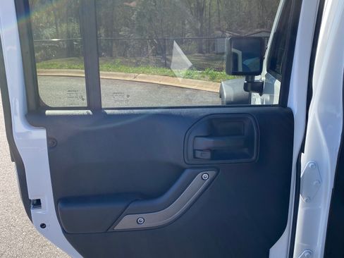 Used 2017 Jeep Wrangler Unlimited Sport image 18