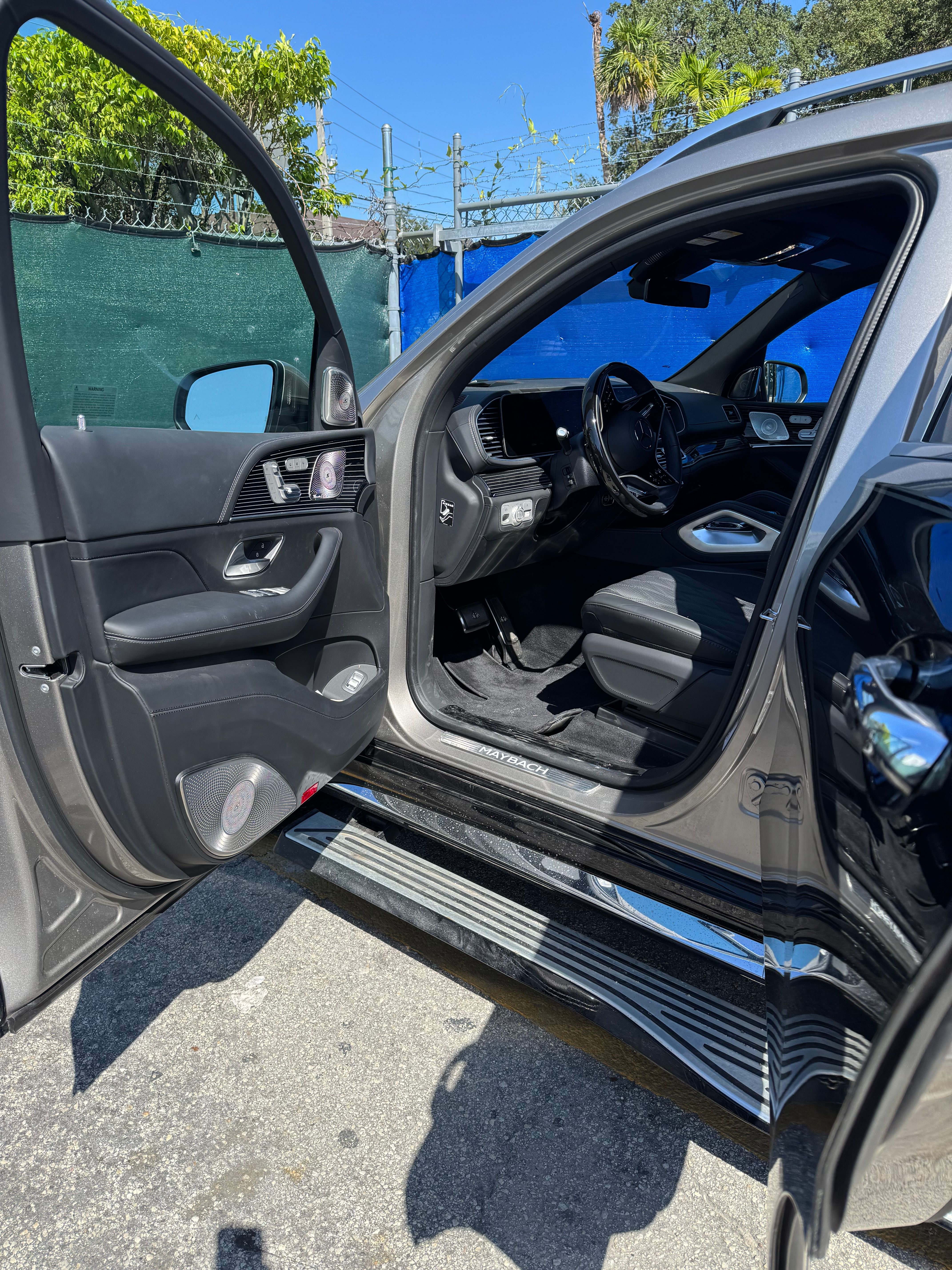 Used 2024 Mercedes-Benz Maybach GLS 600 4MATIC image 11