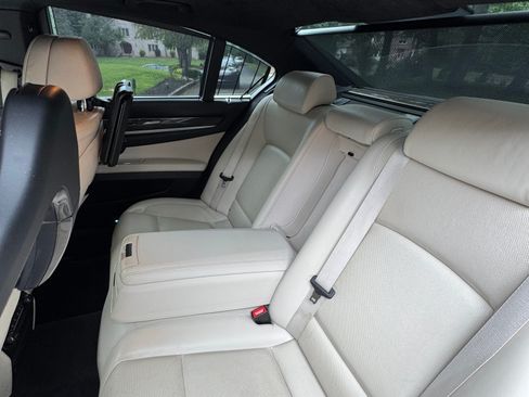 Used 2015 BMW 750i RWD image 14