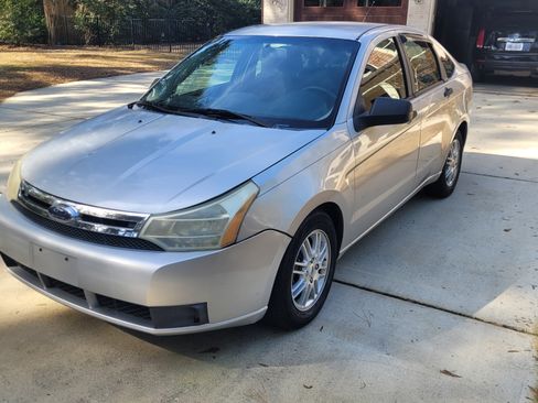 Used 2009 Ford Focus SE image 1