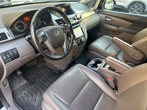 Used 2015 Honda Odyssey Touring Elite image 16